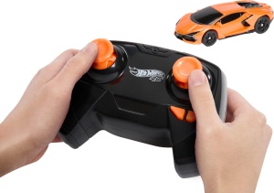 Masina de jucarie cu telecomanda Hot Wheels Lamborghini Revuelto 164, USB reincarcabila, Turbo - Img 3