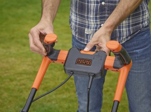 Masina de tuns iarba electrica BlackDecker BEMW481BH, 1800W, 42cm, 50l - Img 7