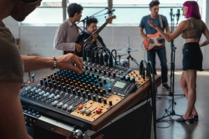 Mixer audio Tascam Model 16, 16 canale, USB, multitrack recorder - Img 2