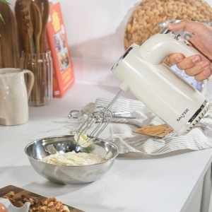 Mixer de mana Salter Cream Retro 400W 5 viteze functie Turbo accesorii XL - Img 4