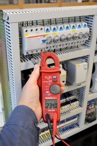Multimetru cu cleste Benning CM 2-1, masurare curent pana la 400 A, 600 V - Img 5