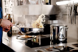 Oala pentru paste Lagostina Emozione 20 cm, inox 1810, cu capac din lemn de cires - Img 6