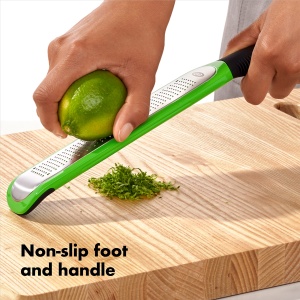 OXO Good Grips Zest Ripper din otel inoxidabil gravat, verde - pentru lamai si multe altele - Img 5