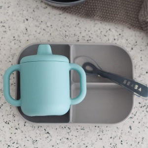Pahar de invatare Beaba 2-in-1 din silicon, cu 2 manere, culoare albastra - Img 7