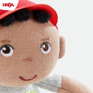Papusa de Plus HABA Oskar 15 cm, Washable, Perfecta pentru Bebei si Copii - Img 6