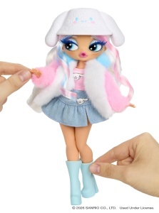 Papusa L.O.L. Surprise OMG Cinnamoroll - 30 cm, cu accesorii, stil modern - Img 3