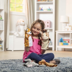 Papusi de mana Melissa Doug Prietenii din gradina zoologica set interactiv pentru copii 2 ani - Img 5