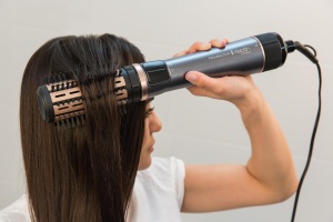 Perie cu aer cald rotativa [automata] Keratin Protect (inclusiv 3 atasamente: 2 perii rotunde + amplificator pentru mai mult volum) + agrafe de par, acoperire ceramica cu ulei de migdale, AS8811,Gri - Img 8
