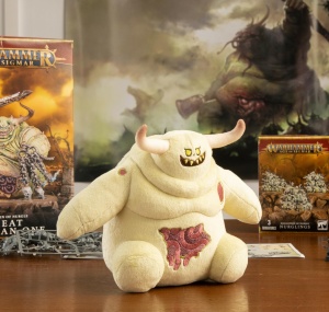 Plus pentru copii TOMY WH NURGLING Little UNCLEAN ONE, moale si flexibil - Img 5