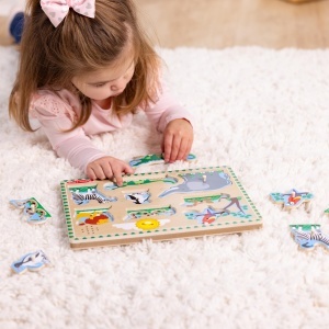 Puzzle din lemn Melissa Doug Zootiere cu sunete 8 piese pentru copii 2 - Img 7