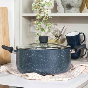 Russell Hobbs Cratita Inductie 24cm, Oala cu capac de sticla 4.5L, Oala de supa cu acoperire antiaderenta pentru toate aragazele, Cratita mare cu iesire de abur, Piatra Nightfall - Img 4