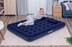 Saltea gonflabila Bestway 203 x 152 x 22 cm cu pompa manuala si perne incluse - Img 2