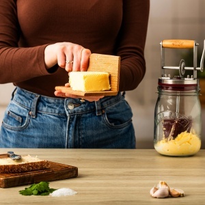 Set 2 Butterbrettchen Kilner din lemn de fag 30x9x2 cm cu snur pentru agatare - Img 7