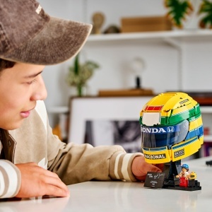 Set Constructie LEGO Ayrton Senna Helm 43024, 931 piese, galben cu detalii verzi - Img 6