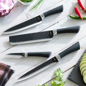 Set Cutite InnovaGoods Black Shark, 4 piese, Ergonomic, Antiaderent, Negru
