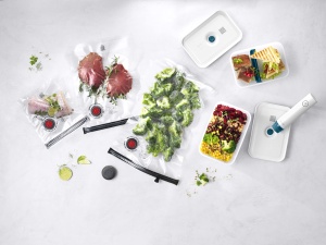 Set de depozitare vacuum ZWILLING Fresh Save 8 piese La Mer cu pompa si pungi reutilizabile - Img 7