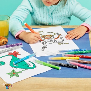 Set de desen BIC Kids cu 18 creioane colorate, 18 markere, 18 carioci, 3 caiete si 50 autocolante - Img 2