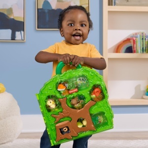 Set de figurine pentru copii Fisher-Price Waldfreunde cu 8 animale si tragecasa in forma de copac - Img 3