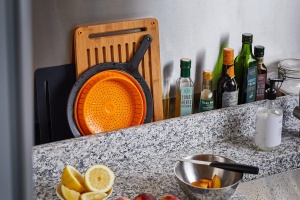 Strecuratoare Fiskars Functional Form 1027304 pliabila plasticsilicon negru-portocaliu - Img 10