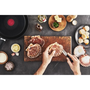 Tigaie cu inductie Tefal Unlimited On 32 cm cu acoperire antiaderenta din titan rezistenta la zgarieturi, semnal termic la temperatura ideala de prajire, fara PFOA, potrivita pentru toate tipurile de aragaz, negru, G25908 - Img 8