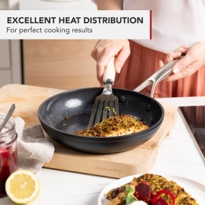 Tigaie KitchenAid 30 cm din Aluminiu Forjat, Antiadherenta, Neagra - Img 9