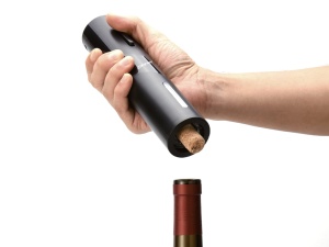 Tirbuson electric BEPER P102ACP100, reincarcabil USB, cu taietor de folie, negru - Img 5