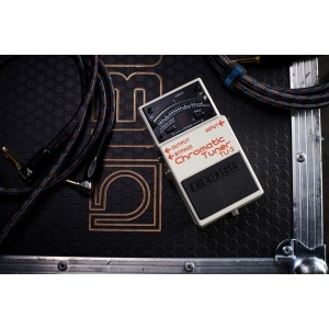 Tuner cromatic BOSS TU-3 pentru chitara si bas, robust, usor de utilizat - Img 2