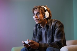 Turtle Beach Recon 70 Consola Alba Playstation Casti Universale pentru Jocuri pentru PS5 PS4 Xbox Series XS Xbox One Nintendo Switch PC si Mobil - Img 11