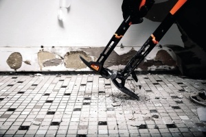 Unelte de demolare Fiskars IsoCore L, 75,3 cm, 2,6 kg, NegruPortocaliu - Img 3