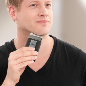 WAHL Travel Shaver Kit Compact Reincarcabil Set Complet pentru Calatorii - Img 4