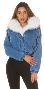 Geacă scurtă din denim albastru cu blană albă artificială – model modern, cu glugă, stil fashion urban - Img 5