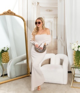 Rochie elegantă lungă bej, cu umeri goi și croială mulată – rochie de seară rafinată - Img 7