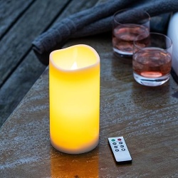 Lumânare LED pentru exterior, 10x30 cm, crem, cu telecomandă – ambianță plăcută și sigură pentru orice spațiu în aer liber. - Img 3