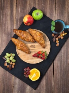 Set 2 Farfurii de servire hamburger, din lemn natural de Acacia, Bonfesto®, 25 x 25 x 1.5 cm - Img 3