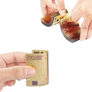 Set Carti de Joc Poker, Kurtzy, Premium, Folie Aurie impermeabila, 9.5 x 12.5 x 5 cm, Cutie de Lemn cu Certificat - Img 2