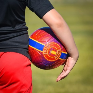 Minge Fotbal Vizari Spania, 32 panouri cusute, piele sintetica, camera cauciuc ranforsata, marimea 5, 68 cm, Rosu - Img 3