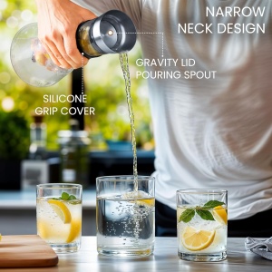 Carafa din sticla Belle Vous, capac inox si accesoriu fructe, 1, 4 L, borosilicata termorezistenta, cu maner silicon si perie curatare, Transparent - Img 2