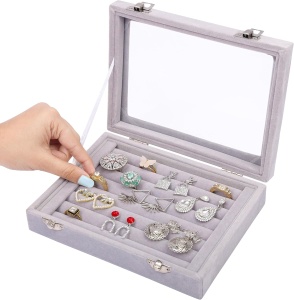 Cutie organizatoare pentru bijuterii Kurtzy, 7 compartimente pentru inele, capac din sticla, interior catifea, inchidere cu capse metalice, 20 x 15 x 4.7 cm, Gri - Img 5