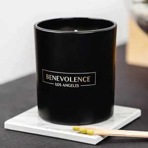 Lumanare Benevolence LA, parfum Bergamot & Iasomie, ardere 45h, recipient negru - Img 3