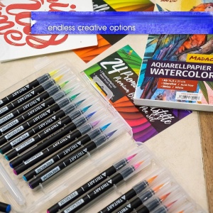 Set 24 carioci Tritart, Varf tip pensula, Caligrafice, 2 Pensule cu rezervor de apa, 15 coli, Multicolor - Img 4