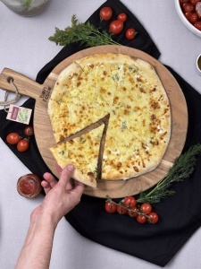Tocator rotund cu maner din lemn natural de Acacia, Bonfesto®, servire pizza, 50 x 40 x 1.5 cm - Img 2
