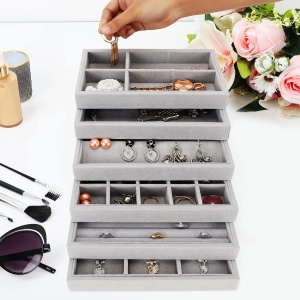 Organizator bijuterii Belle Vous, set 6 tavite din catifea, 21 x 12 x 2.5 cm, compartimente multiple, stivuibile, pentru sertar / masa de toaleta, Gri - Img 2