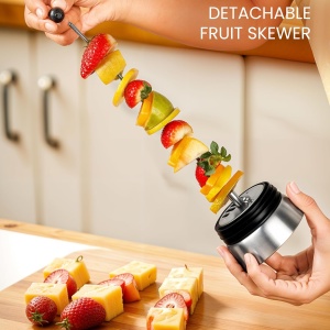 Carafa din sticla Belle Vous, capac inox si accesoriu fructe, 1, 4 L, borosilicata termorezistenta, cu maner silicon si perie curatare, Transparent - Img 5