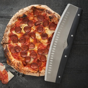 Cutit pentru pizza, Orient, Carbon Series, 34 cm, din otel inoxidabil, maner Ergo Grip, protectie lama, Negru - Img 7