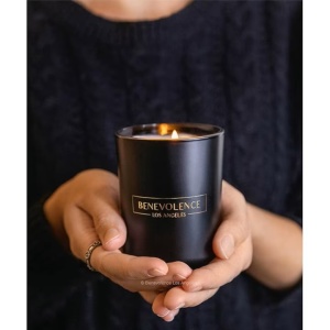 Lumanare parfumata, Benevolence LA, aroma de lemn Oud, 100% naturale, 170 g, ardere 35h, set - Img 4