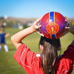 Minge Fotbal Vizari Spania, 32 panouri cusute, piele sintetica, camera cauciuc ranforsata, marimea 5, 68 cm, Rosu - Img 2