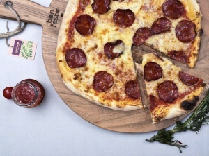 Tocator rotund cu maner din lemn natural de Acacia, Bonfesto®, servire pizza, 50 x 40 x 1.5 cm - Img 4