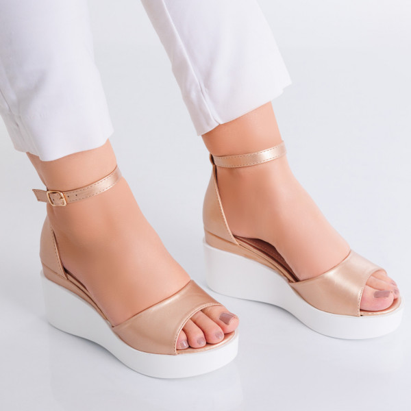 Irola Női platform szandál Irola Eco Leather Bronz színben