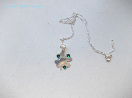 Sterling silver clover pendant with Rhinestone Swarovski Emerald - Img 2