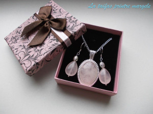 Rose quartz earrings and pendant set